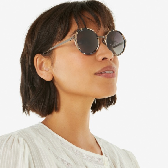 New In Box MODO Round Tortoise Sunglasses